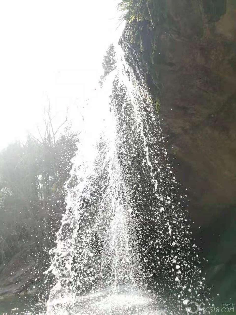 救援居曼基女孩